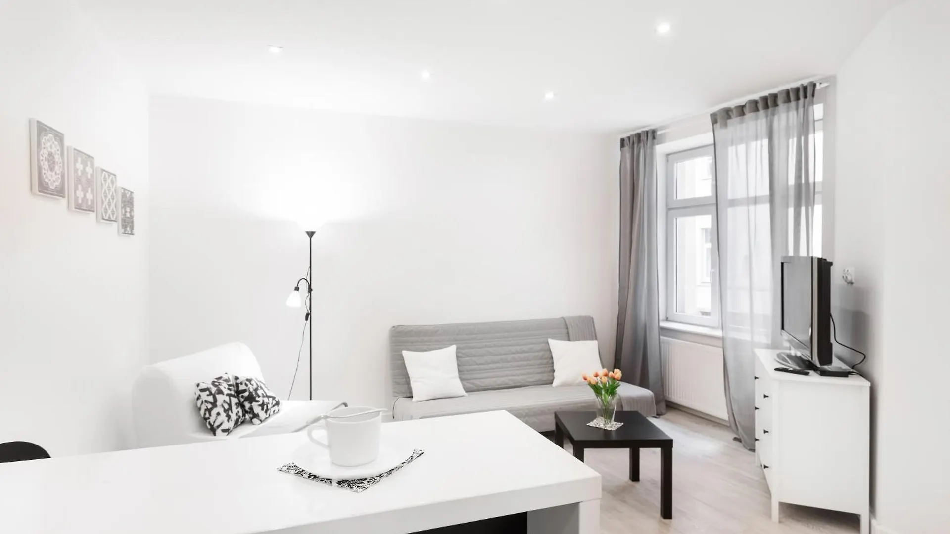 Cozy Studio Apartment Strzelecka Old Town Poznan By Noclegi Renters Польша